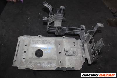 Suzuki Ignis II (2004 - 2006) 1.3D akkumlátor tartó 