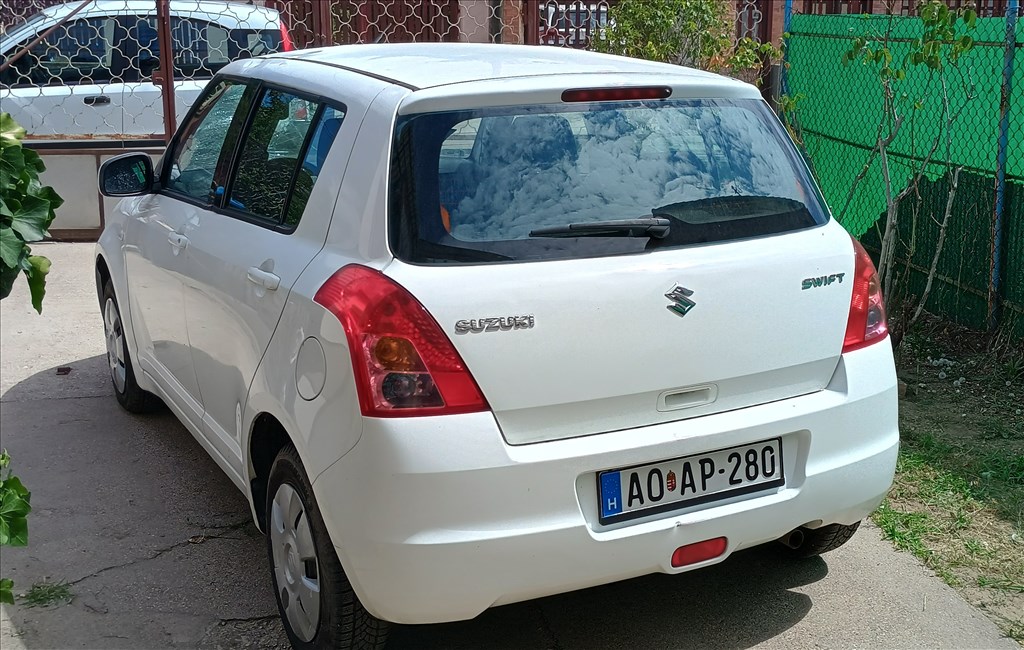 Eladó Suzuki Swift 1.3 (1328 cm³, 92 PS) 2. kép