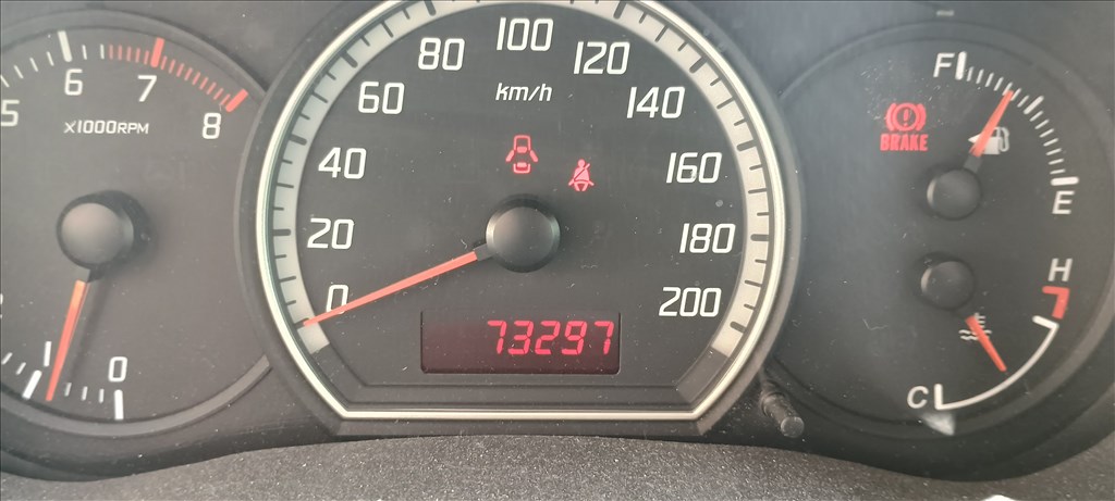 Eladó Suzuki Swift 1.3 (1328 cm³, 92 PS) 6. kép