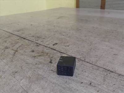 FIAT SEICENTO 98- Relé