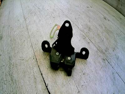 FORD ESCORT 95- Csomagtér ajtó zárszerkezet