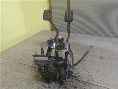 MAZDA DEMIO 98.08-00.05 Pedálsor fék és kuplungpedál