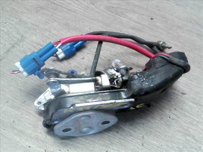 SUZUKI SWIFT 96-05 Jobb első ajtó zárszerkezet központizáras