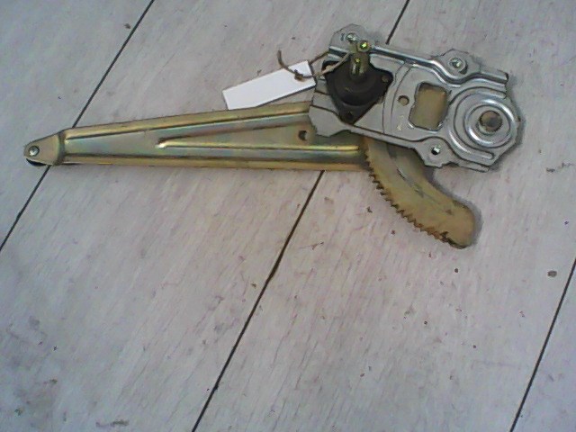 TOYOTA YARIS VERSO 00-05 Bal hátsó ablakemelő szerkezet mechanikus 1. kép