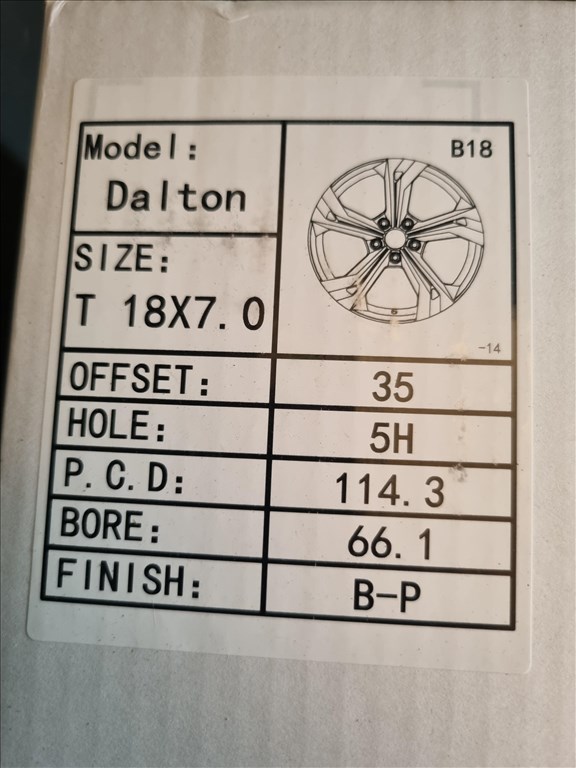  5x114.3 lyukosztású 7JJ 18" új Silverline alufelni 3. kép
