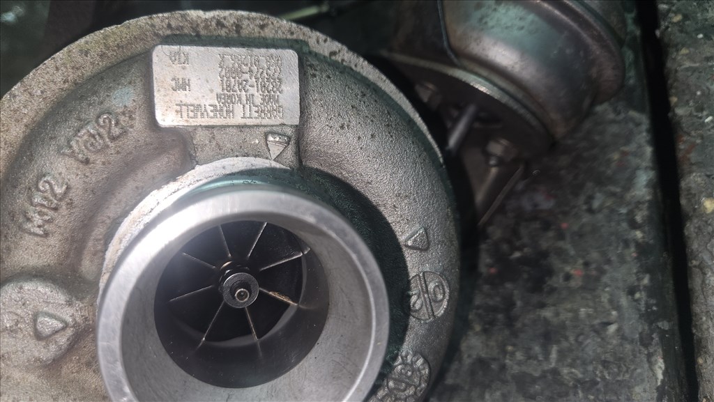 Kia Cee'd (JD) sw 1.6 CRDi 128 feltöltő  282012a701 4. kép