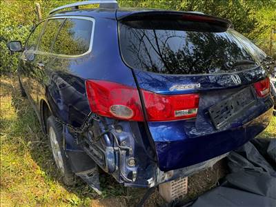 Honda Accord bontásra egyben eladó
