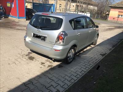 Toyota Corolla Verso (AR10) bontott alkatrészei Toyota Corolla Verso benzin-diesel 2004-2008_ig 