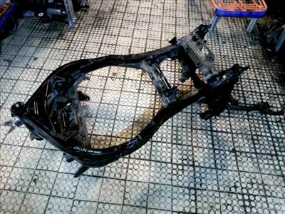 Kawasaki GPZ 1000 RX Váz