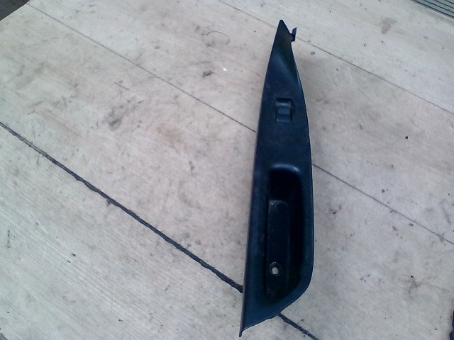 MAZDA 6 02-05 Jobb első ablakemelő kapcsoló 1. kép