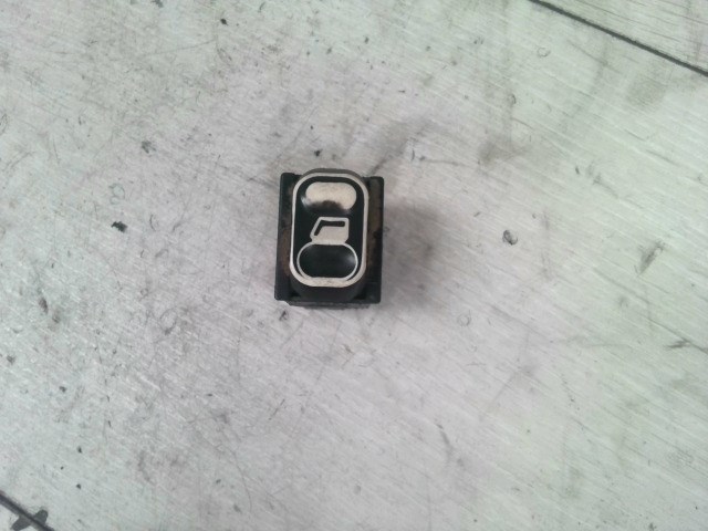 PEUGEOT 806 Jobb első ablakemelő kapcsoló 1. kép