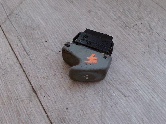 RENAULT TWINGO 98-07 Jobb első ablakemelő kapcsoló 1. kép