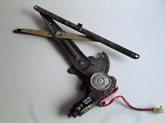 SUZUKI SWIFT 89-96 Jobb első ablakemelő szerkezet elektromos 1. kép