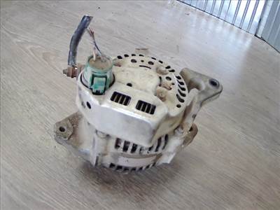 TOYOTA TERCEL -88 Generátor