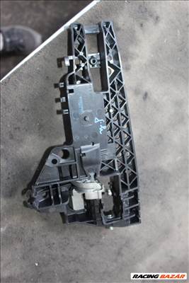 Audi A4/B8 Jobb hátsó kilincsfészek  8t0837886r