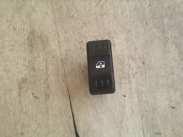 DACIA LOGAN 04.11-08.06 Ablakemelő kapcsoló pozíció független 1. kép