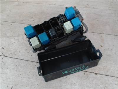 NISSAN PRIMERA P11 96.10-99.09 Biztosítéktábla BCM BSI BSM SAM GEM modul Motortér