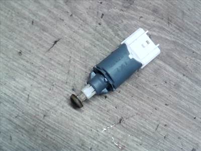 RENAULT Clio 2009.01.01-2012.10.31 Féklámpa pedál kapcsoló