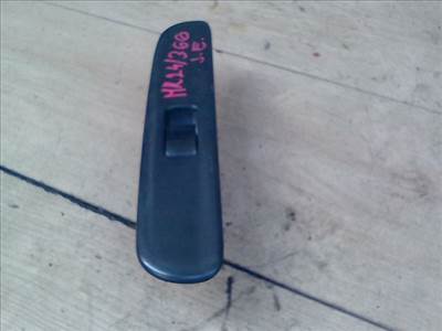 SUZUKI SWIFT 96-05 Jobb első ablakemelő kapcsoló