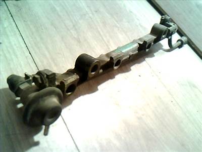 TOYOTA COROLLA AE/EE 92.05-97.04 Injektor befecskendező híd 