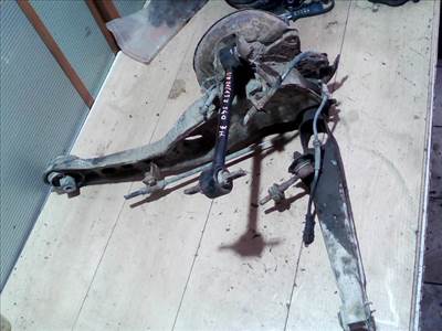 VOLVO S40 2000.06.01-2004.05.31 Csonkállvány kerékaggyal jobb hátsó