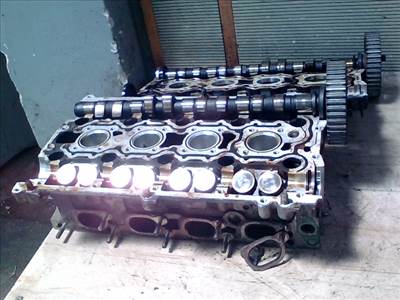 VOLVO S40 Hengerfej. benzines