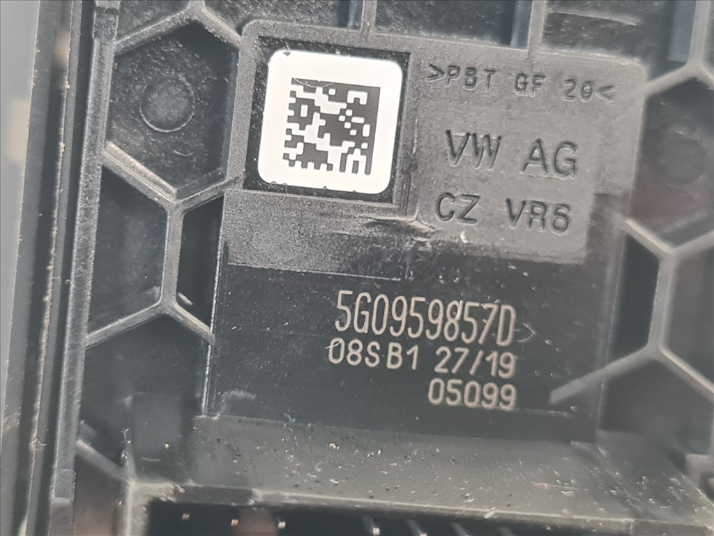 Volkswagen Golf VII bal első ablakemelő kapcsoló (22897) 5g1867255c 5g0959857d 7. kép