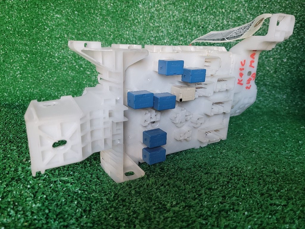 SUZUKI VITARA Biztosítéktábla Utastér AA0A4880 2. kép