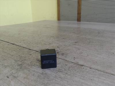 DODGE CARAVAN 96- Relé