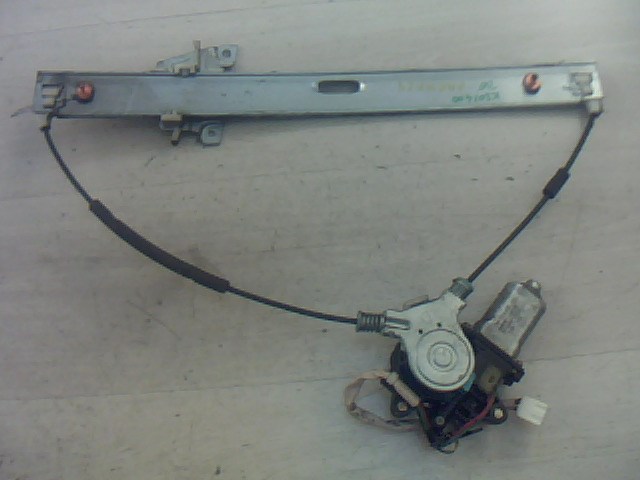 MAZDA PREMACY 99.01-05.10 Bal első ablakemelő szerkezet elektromos 1. kép