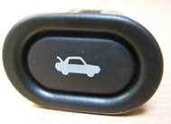 SAAB 9000 Csomagtérajtó nyitó kapcsoló