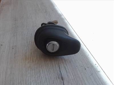 SEAT CORDOBA 93-99 Csomagtérajtó dugózár