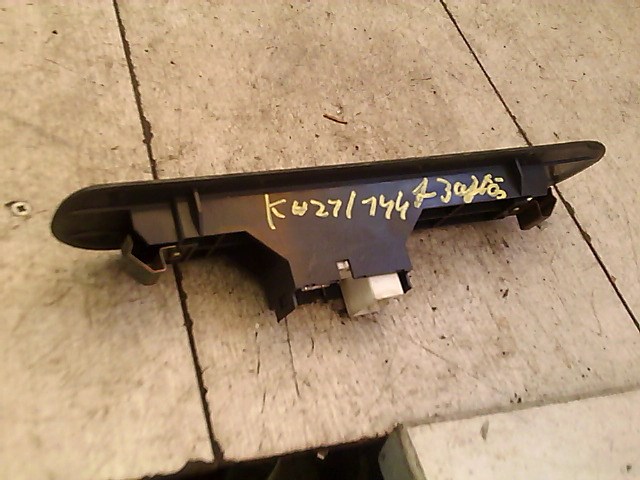 SUZUKI SWIFT 96-05 Jobb első ablakemelő kapcsoló 1. kép