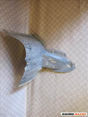 Golf Plus, Golf V jobb első dobbetét első rész