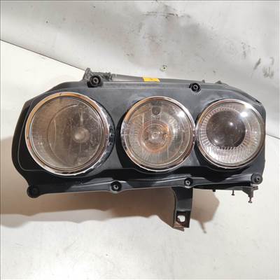 204883 Alfa Romeo 159 2005-2011  bal első xenon fényszóró, a képen látható rögzítő fül javítással 60683988