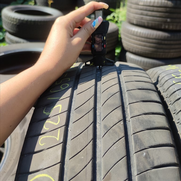  225/65 R16C Michelin nyári gumi 30000ft a 2db/61/ 1. kép