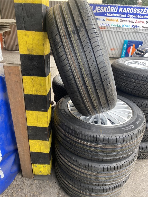 Audi A6 4K0 jelenlegi tipus gyári 8X18-as 5X112-es ET36-os könnyűfém felni garnitura eladó 6. kép