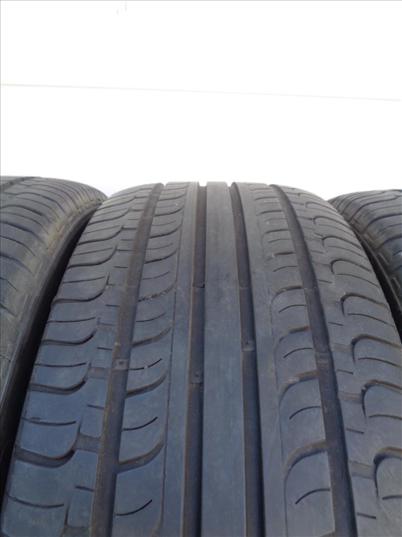 Hankook 235/50R19 nyári gumi garnitúra 5.5mm-es mintával eladó.  3. kép