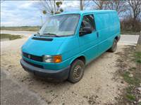 Eladó Volkswagen Transporter T4 2,4 Diesel 400000ft-ért!