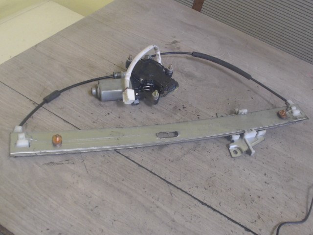 MAZDA PREMACY 99.01-05.10 Bal első ablakemelő szerkezet elektromos 1. kép