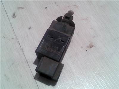 MERCEDES VITO 96- Féklámpa pedál kapcsoló