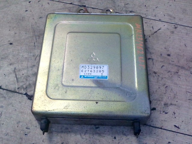 MITSUBISHI CARISMA 95.05-99.07 Motorvezérlő egység ECU PCM modul 1. kép