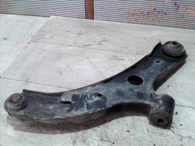 SUZUKI SWIFT 05-10 Bal első lengőkar