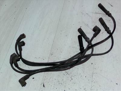 SUZUKI SWIFT 96-05 Gyújtáselosztó és gyertyakábelek