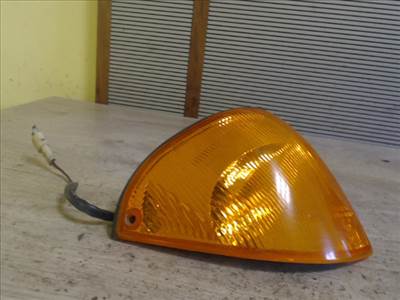 SUZUKI SWIFT 96-05 Jobb első irányjelző
