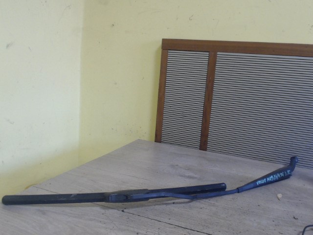 VOLVO S60 Ablaktörlő kar jobb első 1. kép