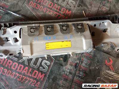 Lexus IS 220d vezető oldali térd légzsák 