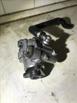 Volkswagen Passat B5 szervószivattyú 3b0422154a