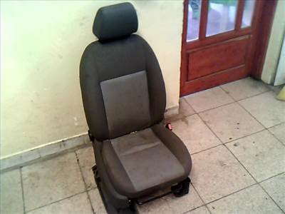 FORD C-MAX 03.06-07.03 Jobb első ülés