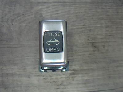 INFINITI G37 Cabrio Tető nyitó záró kapcsoló